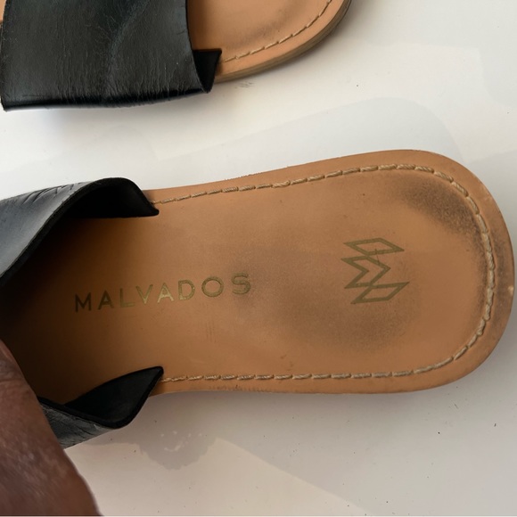 Malvados size 7/8 black slipper… - Picture 3 of 4